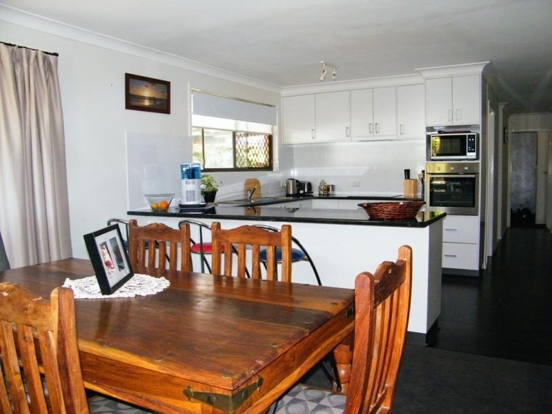 8 Orchid Street, Centenary Heights QLD 4350