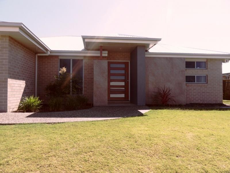 Kearneys Spring QLD 4350