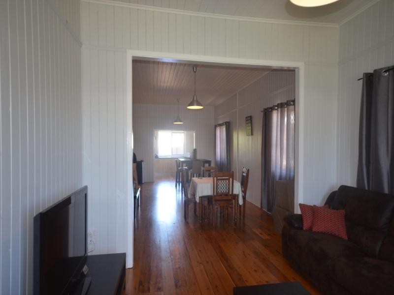 48 Campbell Street, Oakey QLD 4401