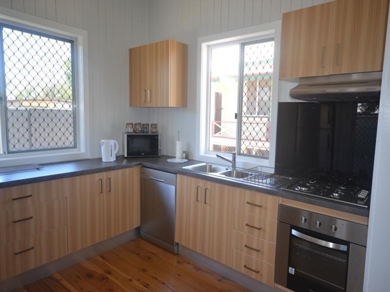 48 Campbell Street, Oakey QLD 4401