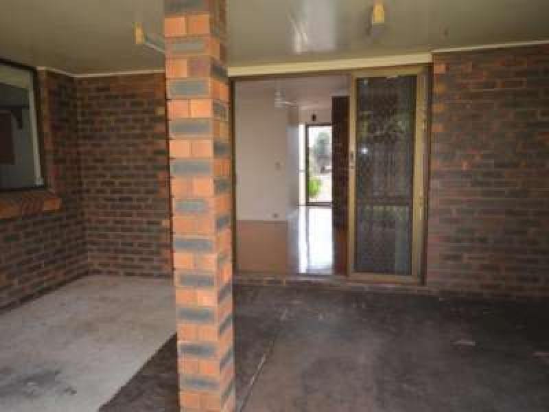 16 Orchid Street, Centenary Heights QLD 4350
