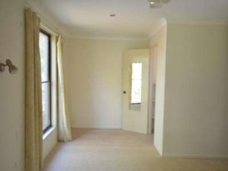 16 Orchid Street, Centenary Heights QLD 4350