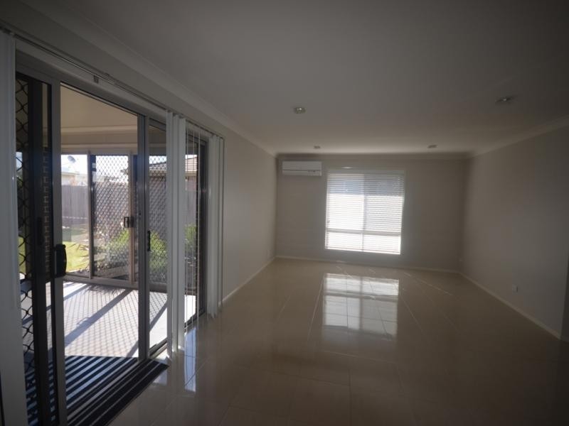 Kearneys Spring QLD 4350