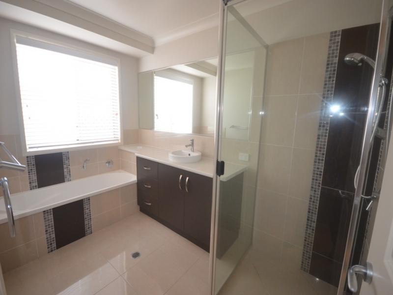Kearneys Spring QLD 4350