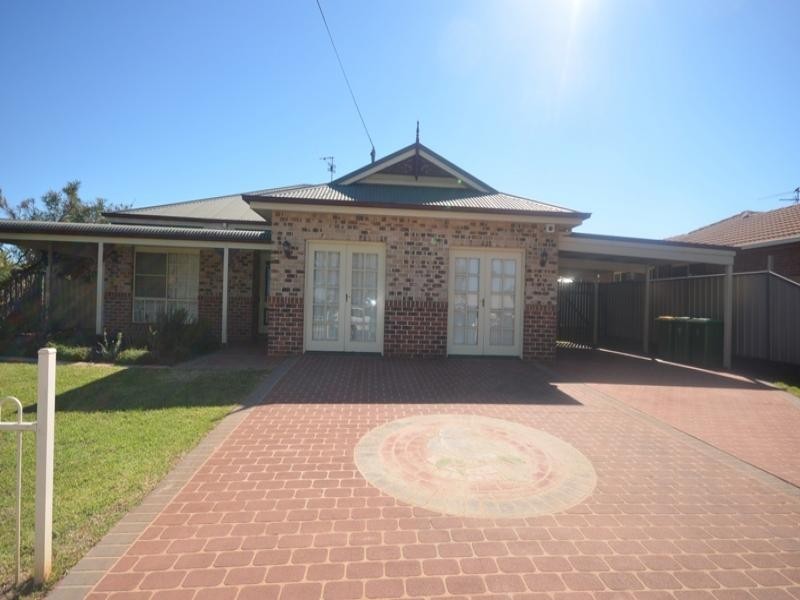 103 Hursley Road, Glenvale QLD 4350