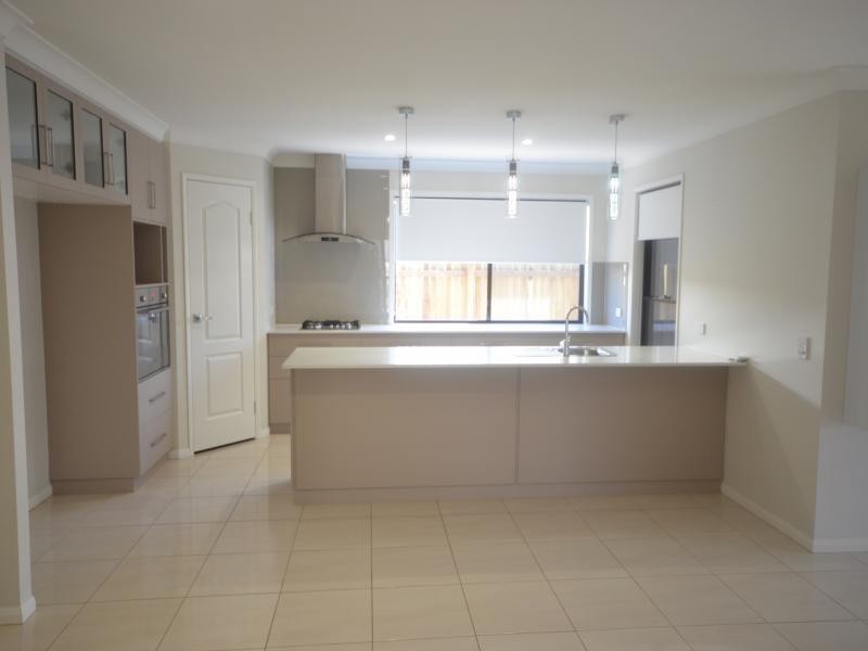 Middle Ridge QLD 4350