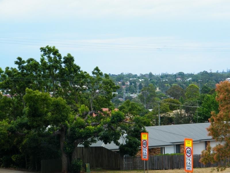 1/32 Jull Drive, Centenary Heights QLD 4350