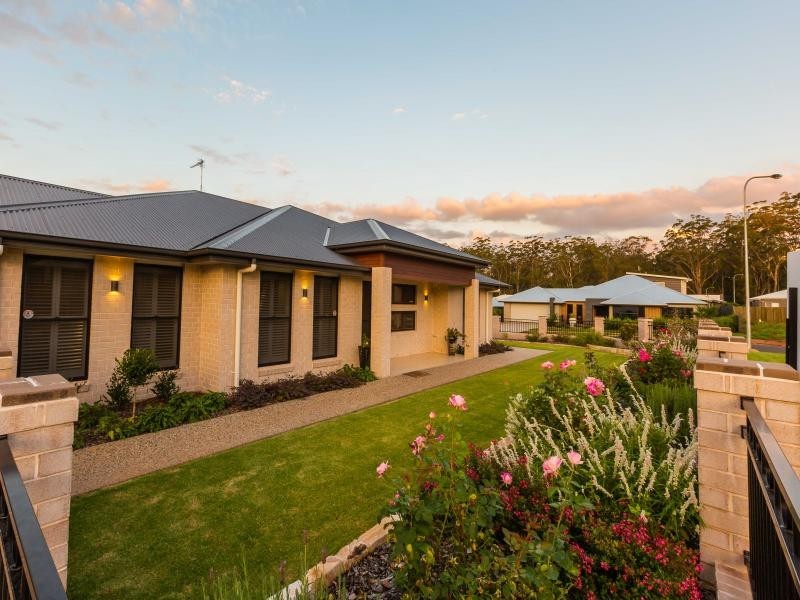 9 Brimblecombe Drive, Middle Ridge QLD 4350