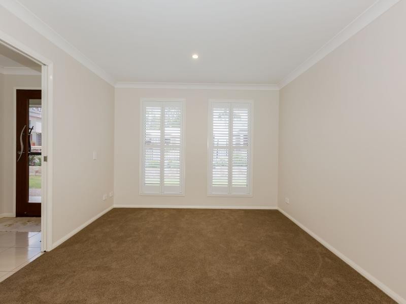 9 Brimblecombe Drive, Middle Ridge QLD 4350