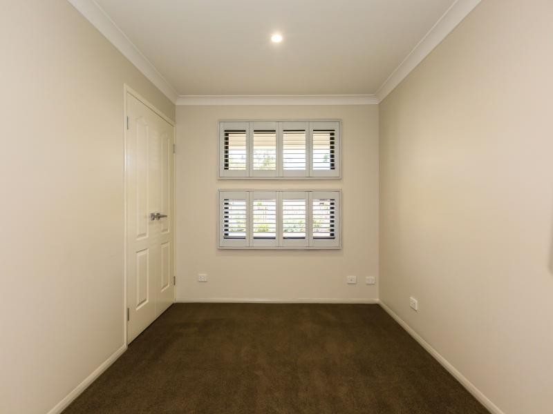 9 Brimblecombe Drive, Middle Ridge QLD 4350
