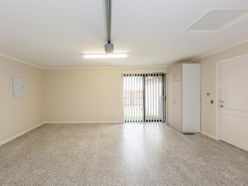 9 Brimblecombe Drive, Middle Ridge QLD 4350