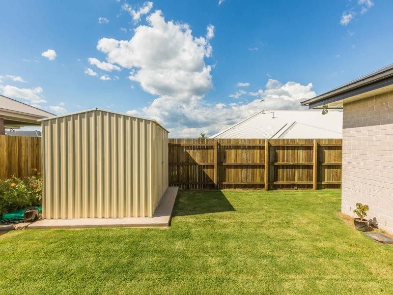 9 Brimblecombe Drive, Middle Ridge QLD 4350