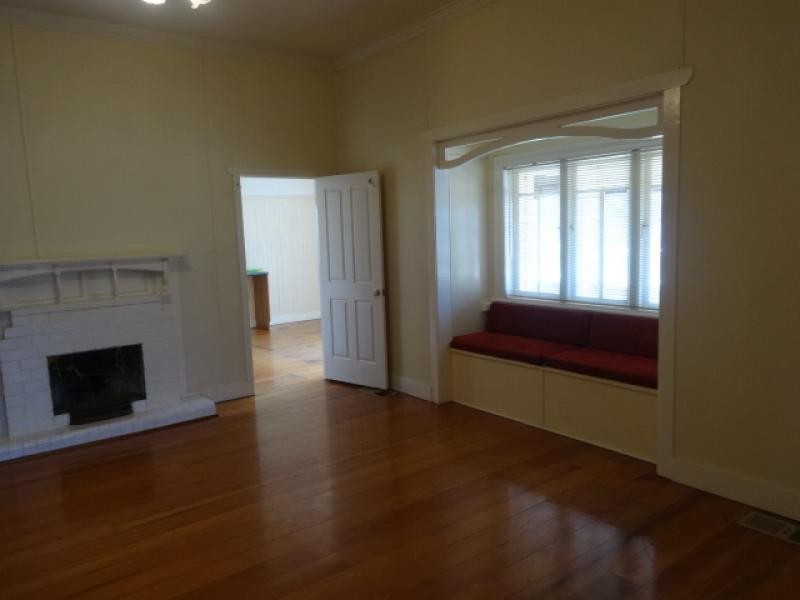 15 Goodwood Street, Newtown QLD 4350