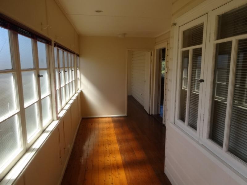 15 Goodwood Street, Newtown QLD 4350