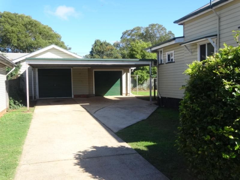 15 Goodwood Street, Newtown QLD 4350