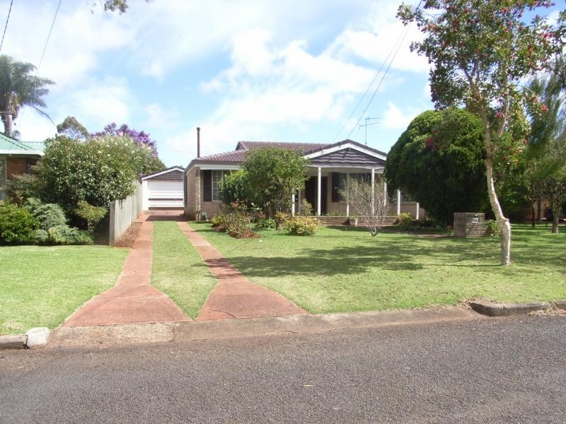 39 Paradise Street, Harristown QLD 4350