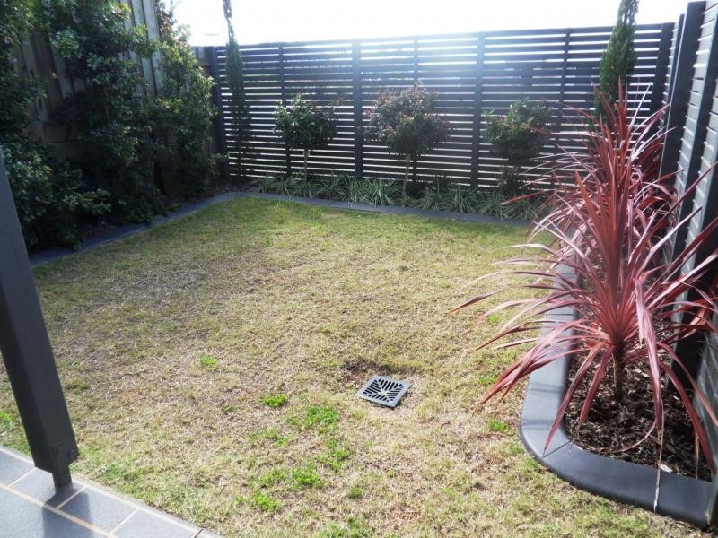 2/14 Sunning Street, Kearneys Spring QLD 4350