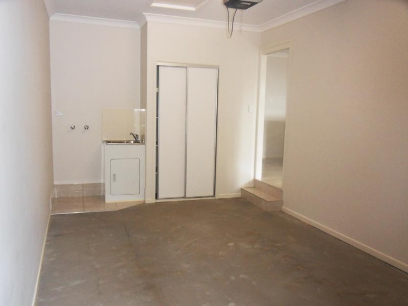 2/14 Sunning Street, Kearneys Spring QLD 4350