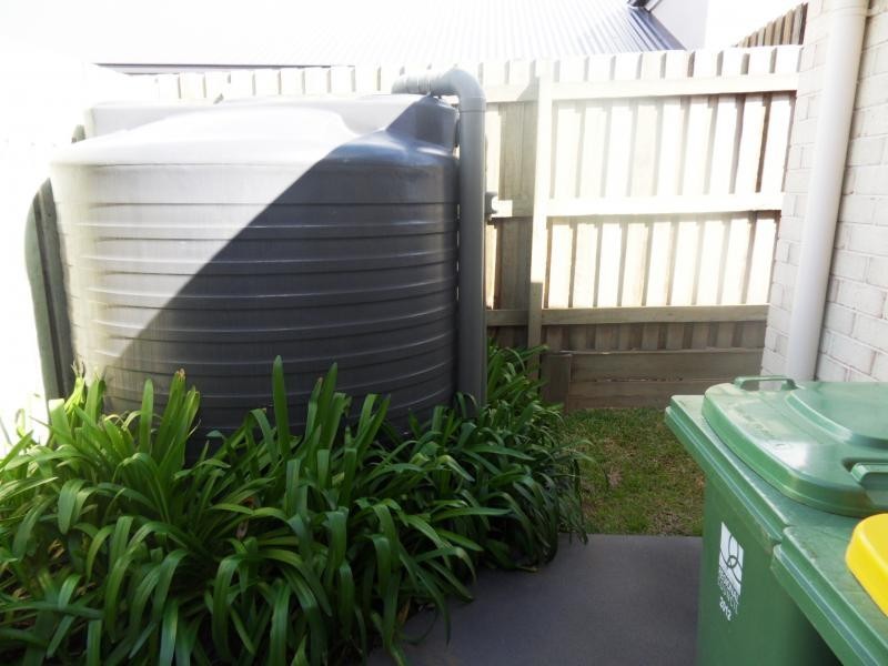 2/14 Sunning Street, Kearneys Spring QLD 4350