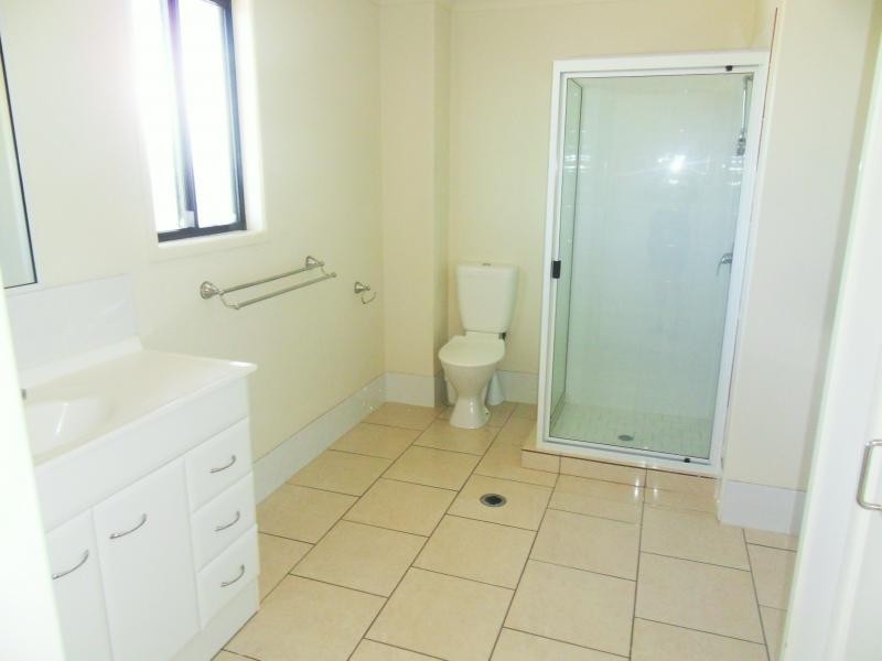 21/1-3 Uniplaza Court, Kearneys Spring QLD 4350