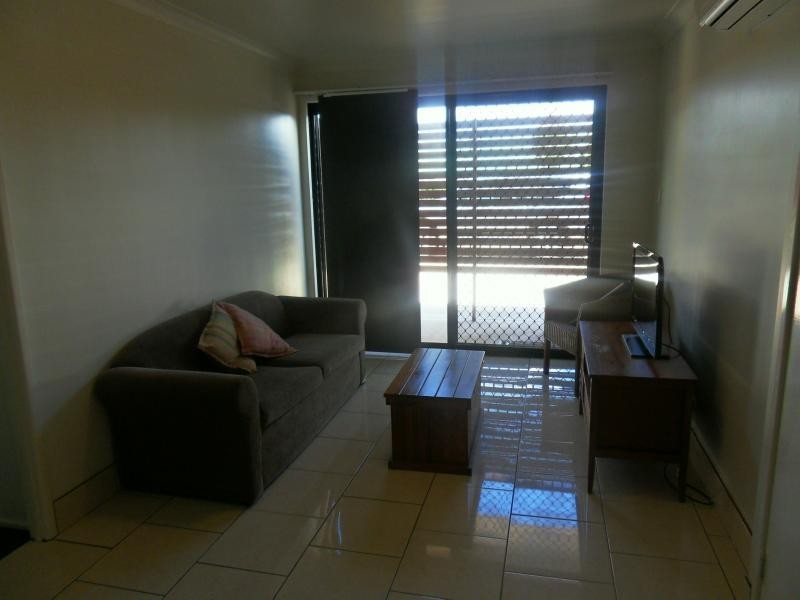 1/1-3 Uniplaza Court, Kearneys Spring QLD 4350