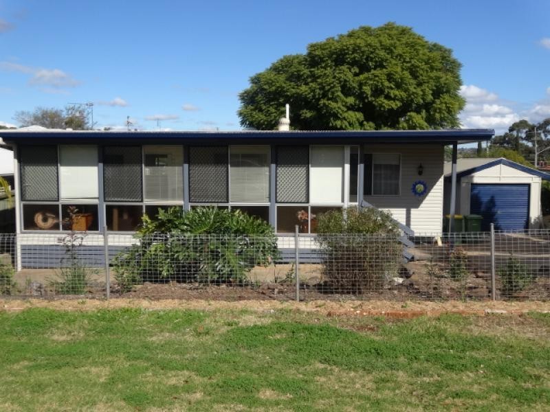 30 Lemnos Street, Harlaxton QLD 4350