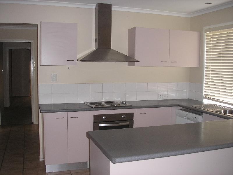 Yamanto QLD 4305