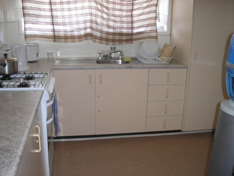 6 Young Street, Riverview QLD 4303