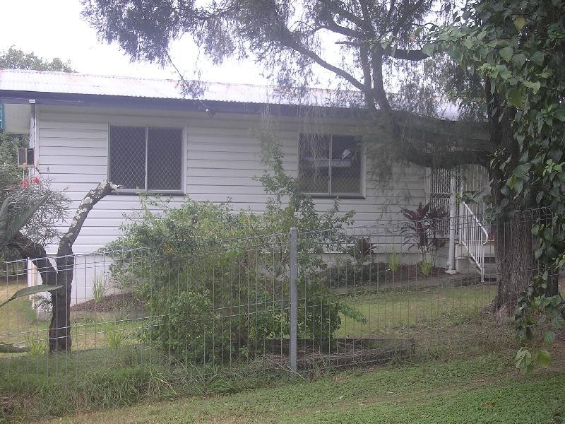4 Johnson Street, Brassall QLD 4305
