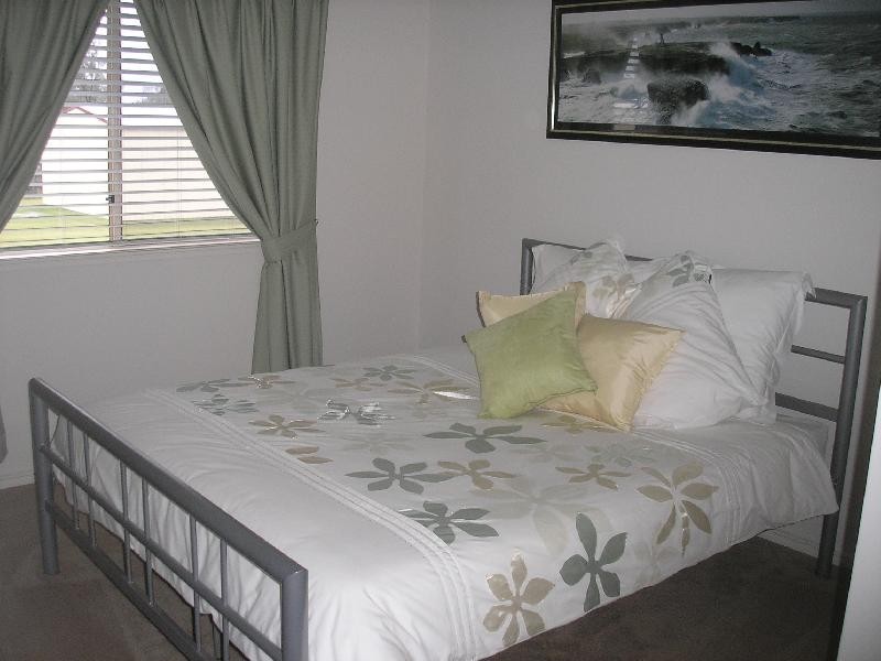 12 Glencoe Place, Thagoona QLD 4306