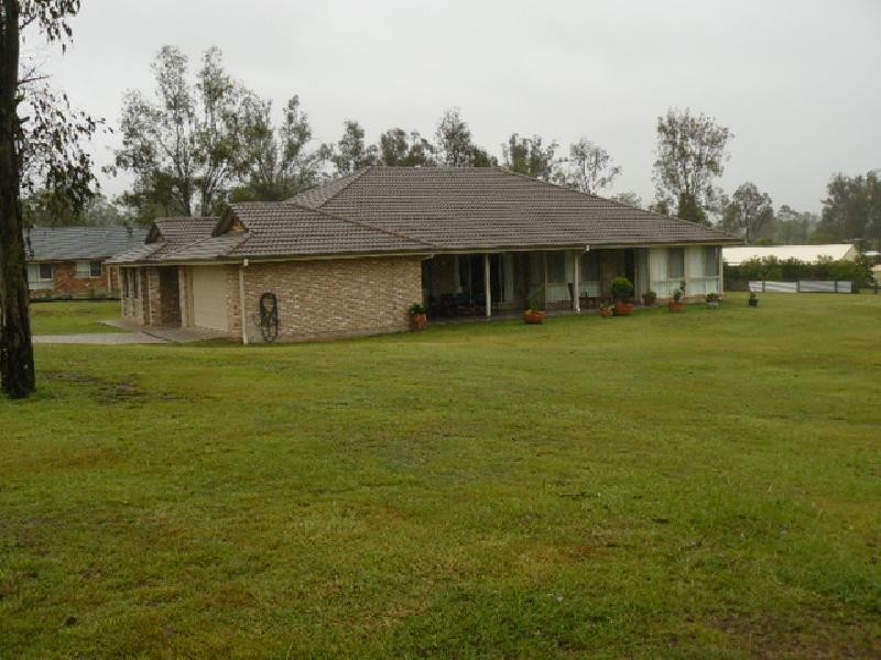 12 Glencoe Place, Thagoona QLD 4306