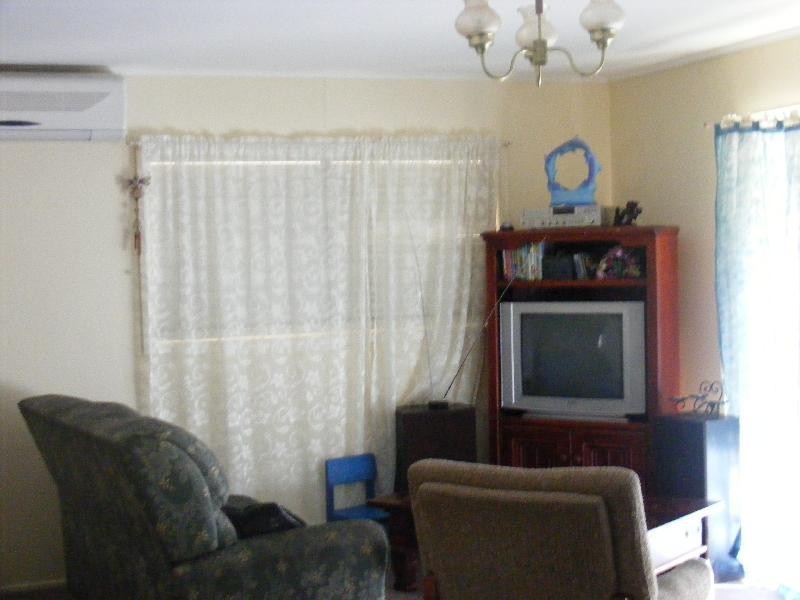73 Robertson Road, Raceview QLD 4305