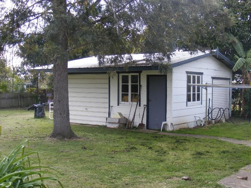 12 Merton Street, East Ipswich QLD 4305