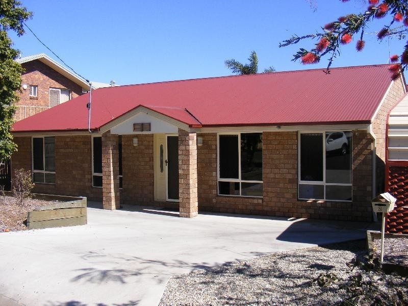 8 Tamar Street, Booval QLD 4304