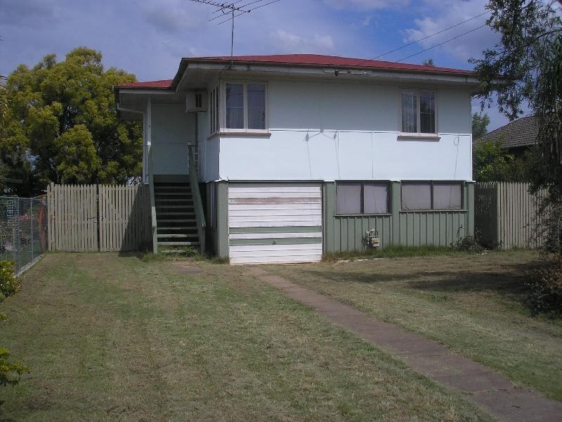 16 Kynance Street, Leichhardt QLD 4305