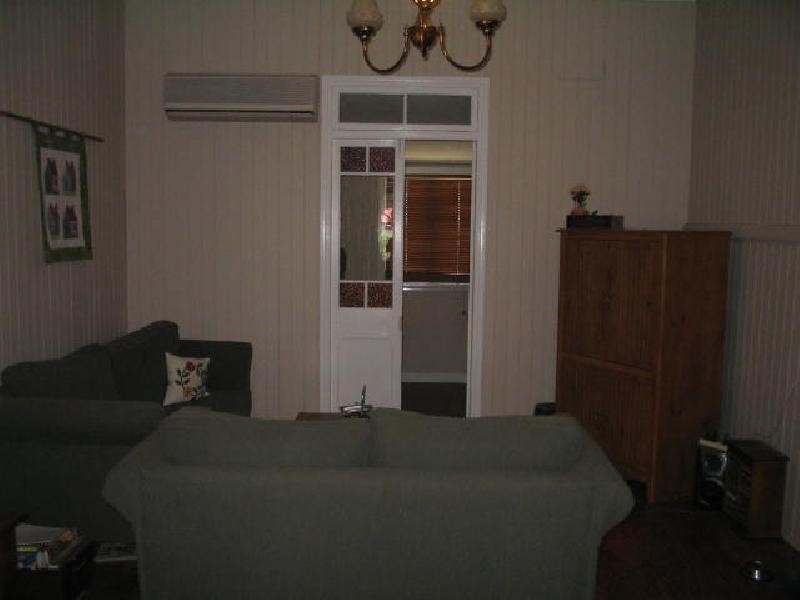 6 High Street, Ebbw Vale QLD 4304