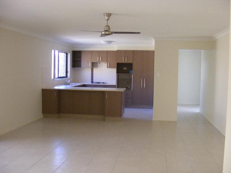 4 Serenity Street, Brassall QLD 4305