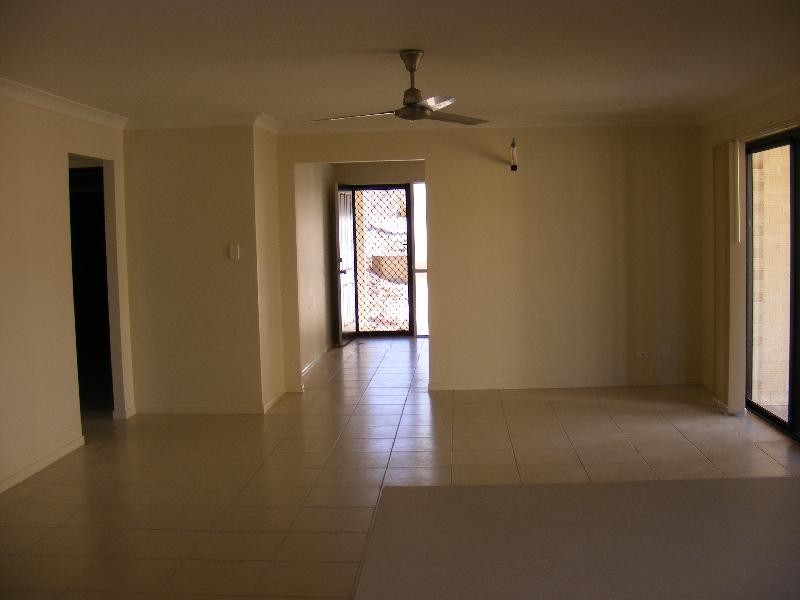 4 Serenity Street, Brassall QLD 4305