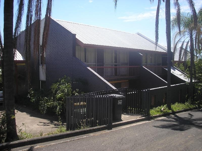 2/11 South Street, Ipswich QLD 4305