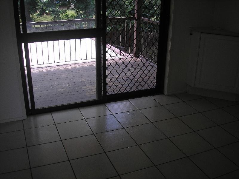 42 Reif Street, Flinders View QLD 4305