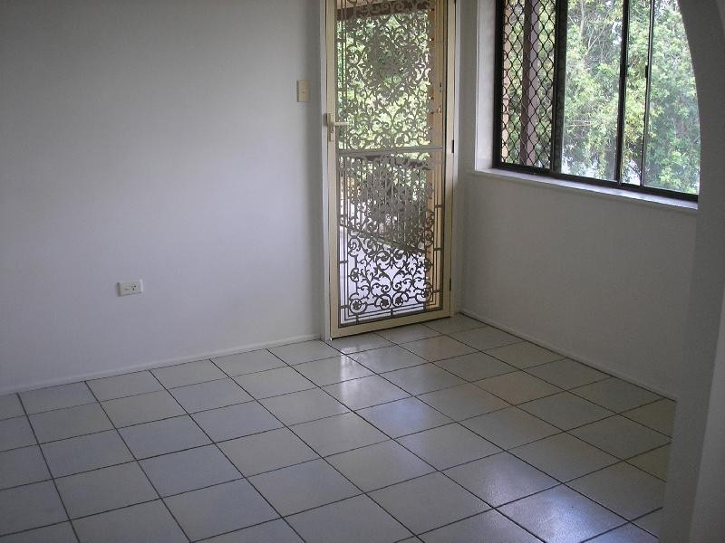42 Reif Street, Flinders View QLD 4305