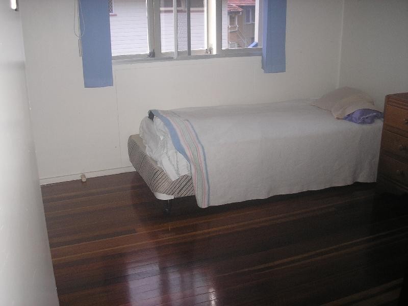 4 Felette Street, Leichhardt QLD 4305