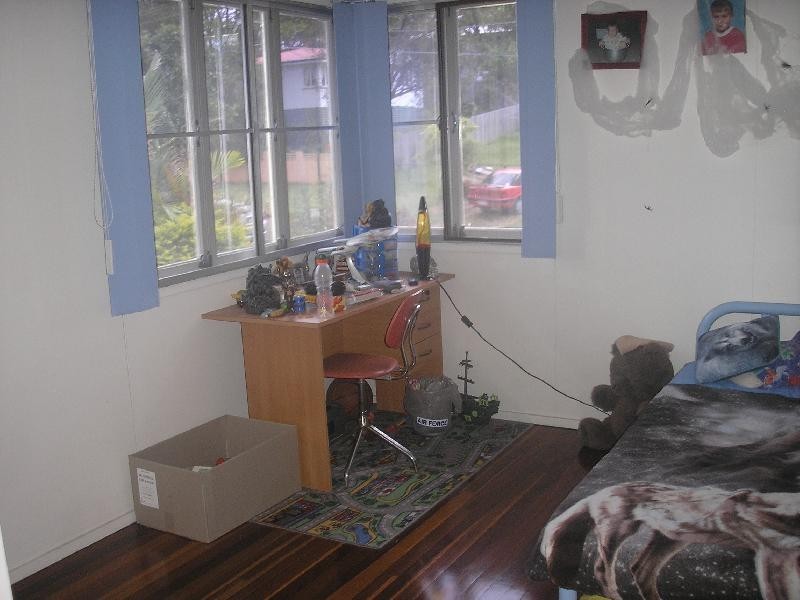 4 Felette Street, Leichhardt QLD 4305