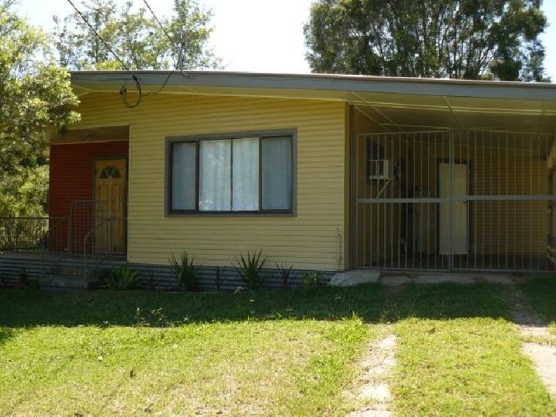 25 Bottomley Street, Brassall QLD 4305