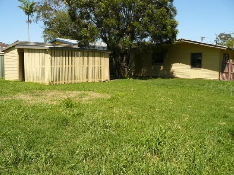 25 Bottomley Street, Brassall QLD 4305