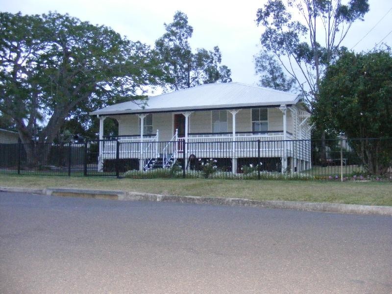 25 Teape Street, Silkstone QLD 4304
