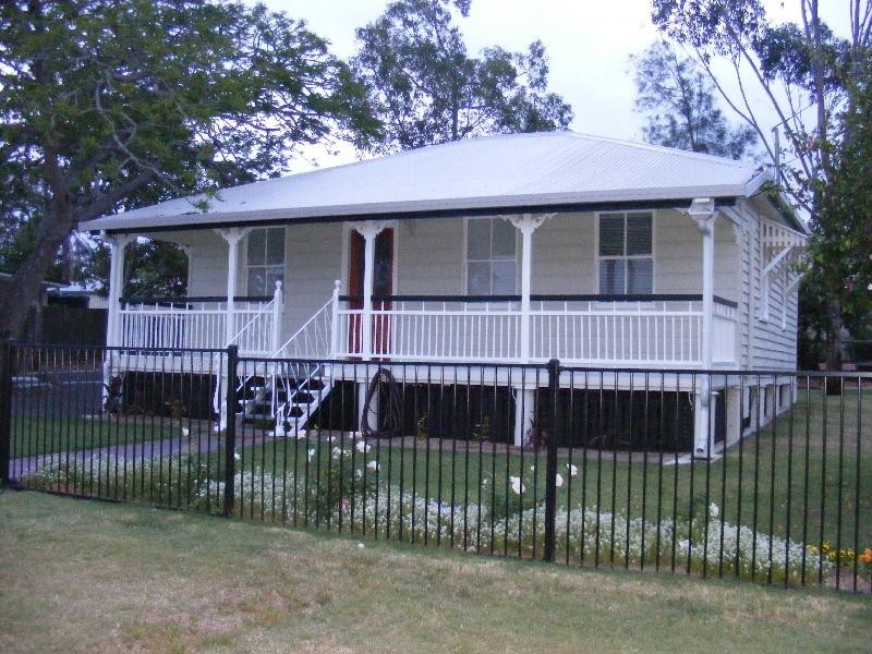 25 Teape Street, Silkstone QLD 4304