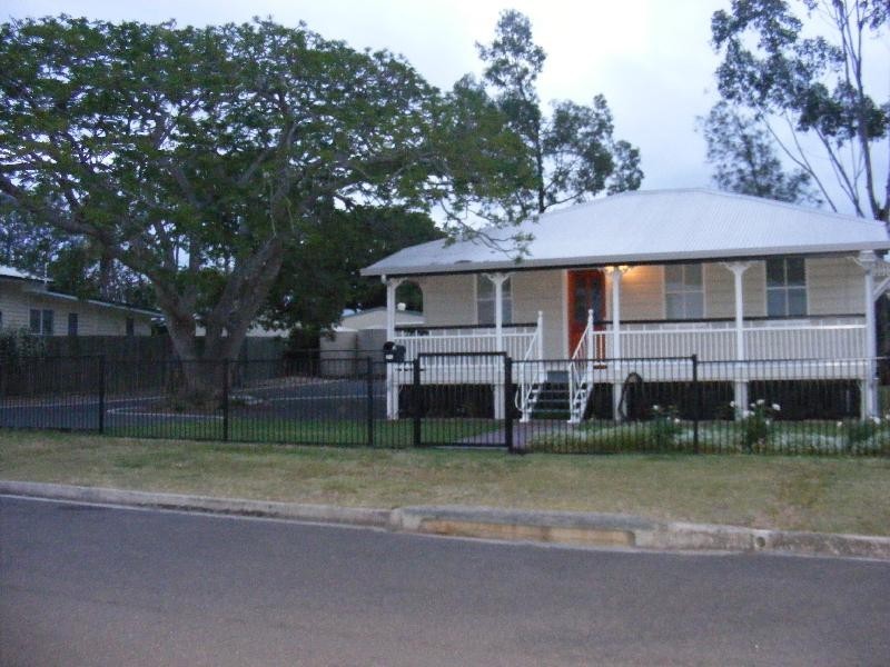 25 Teape Street, Silkstone QLD 4304