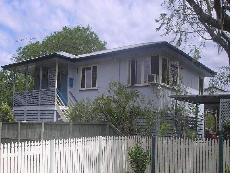 4 Felette Street, Leichhardt QLD 4305
