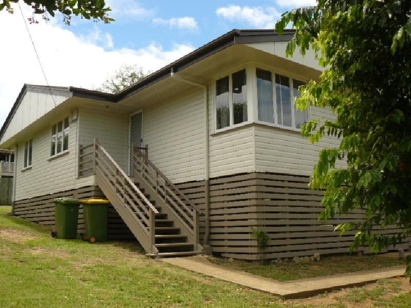 8 Wentworth Street, Leichhardt QLD 4305